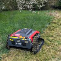 Pulizia prati con robot trincia