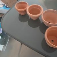 vasetti di terracotta prezzo 1 eur  in blocco 