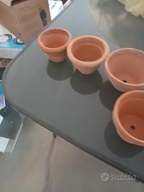 vasetti di terracotta prezzo 1 eur  in blocco 