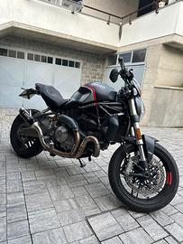 DUCATI MONSTER 821 STEALTH