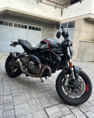 DUCATI MONSTER 821 STEALTH