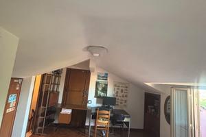 Locale mansarda ad uso ufficio