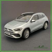 modellino auto 1:18 Mercedes classe GLA