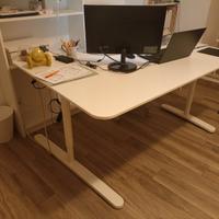 Scrivania angolare bekant bianca - IKEA