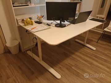 Scrivania angolare bekant bianca - IKEA