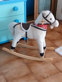 cavallo a dondolo
