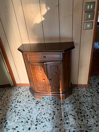 Mobiletto in legno