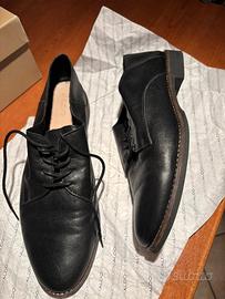 scarpa stregata in vera pelle da donna