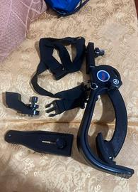 Spallaccio per telecamera Reflex con adattatori