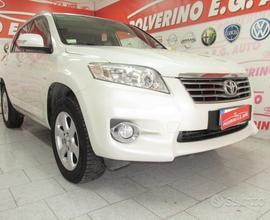 Toyota RAV 4 2.2 D-4D 4x4 DA VETRINA 2011