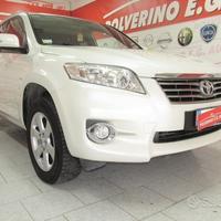 Toyota RAV 4 2.2 D-4D 4x4 DA VETRINA 2011