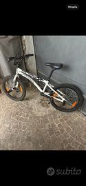 Bmx bicicletta seminuova