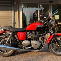 Triumph Bonneville - 2011