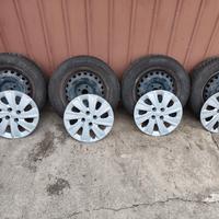 Pneumatici  4 stagioni 185/65 R15