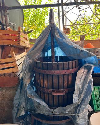 Attrezzatura per cantina