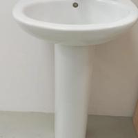 lavabo con colonna