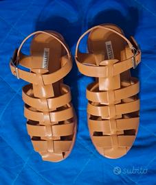 Sandali alla schiava. 