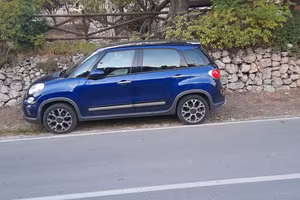 Fiat 500 L blu 5 porte