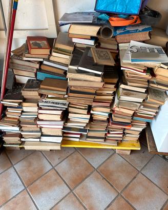 Svariati libri-leggere bene!!!
