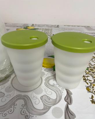 Bicchieri con coperchio Tupperware