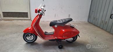 Vespa Elettrica per bambini 3+ anni rossa