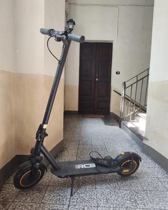 Monopattino elettrico - batteria da sostituire