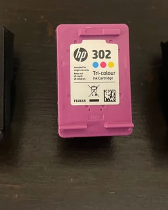 4 cartucce vuote HP 302