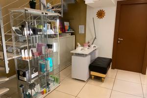 Cedesi centro estetico