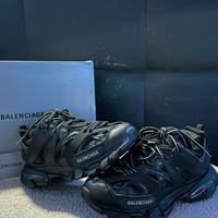 balenciaga track