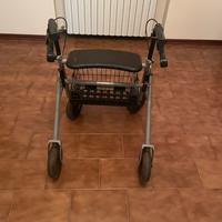 Deambulatore per anziani
