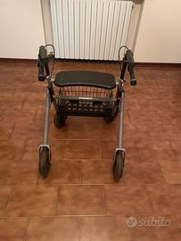 Deambulatore per anziani