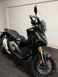 X-adv 750 black