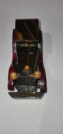 Modellino Auto d'epoca dipinta a mano in legno