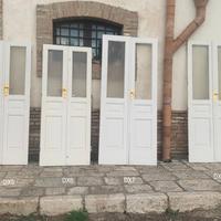 Antiche porte interne classiche in legno massello