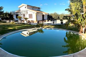 Villa di Prestigio con Piscina e Uliveto - Solarin