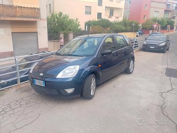Ford Fiesta 1.2 benzina 5 porte