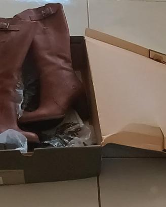 Stivali Donna Timberland  in pelle marrone 