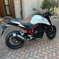 Honda Hornet CB750 2024