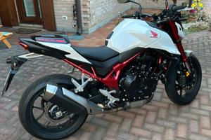 Honda Hornet CB750 2024