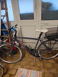 Bicicletta Ibrida EUSEBI Leggera Tipo Corsa 