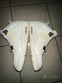 Air Jordan 4 Metallic Gold
