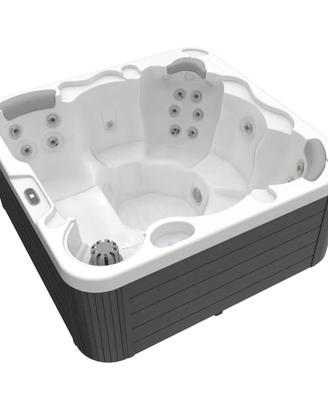 PISCINA IDROMASSAGGIO