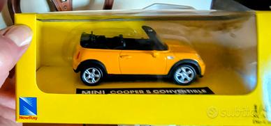 Modellino Mini Cooper S Convertible in confezione