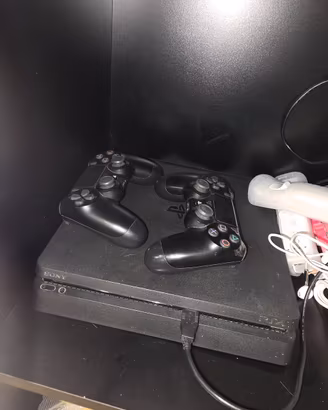 ps4 perfettamente funzionante