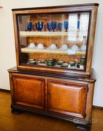 Credenza vetrina neoclassica a doppio corpo 