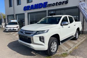 Mitsubishi L200 2.2 D 150cv Club Cab 4x4 INSTYLE P
