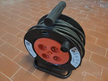 Avvolgicavo elettrico 25 metri – 4 prese