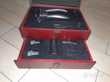cofanetto in legno set per vino