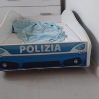 Letto auto polizia