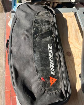 Paraschiena moto Dainese con bretelle e fascia